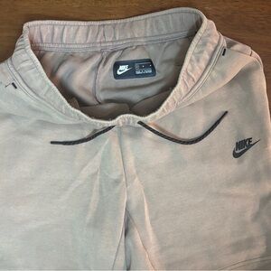 Nike Tech Fleece Shorts Men’s Tan / Khaki, Like New